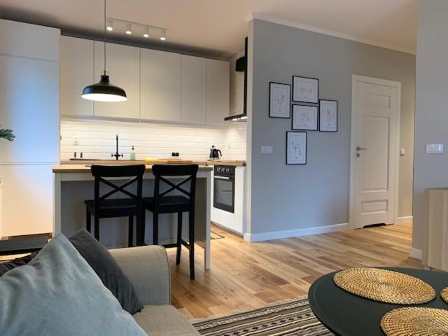 Komfortowy Apartament Z Parkingiem Вроцлав Экстерьер фото