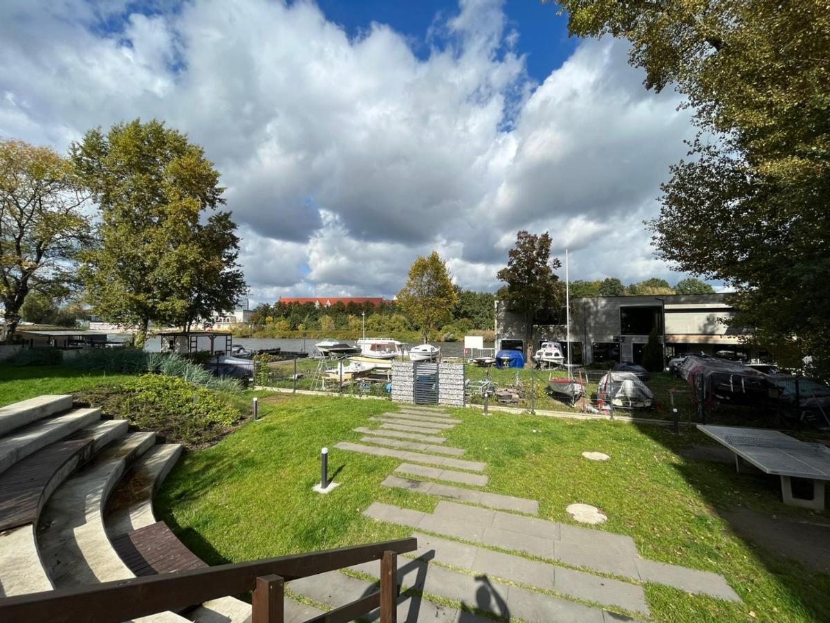 Komfortowy Apartament Z Parkingiem Вроцлав Экстерьер фото
